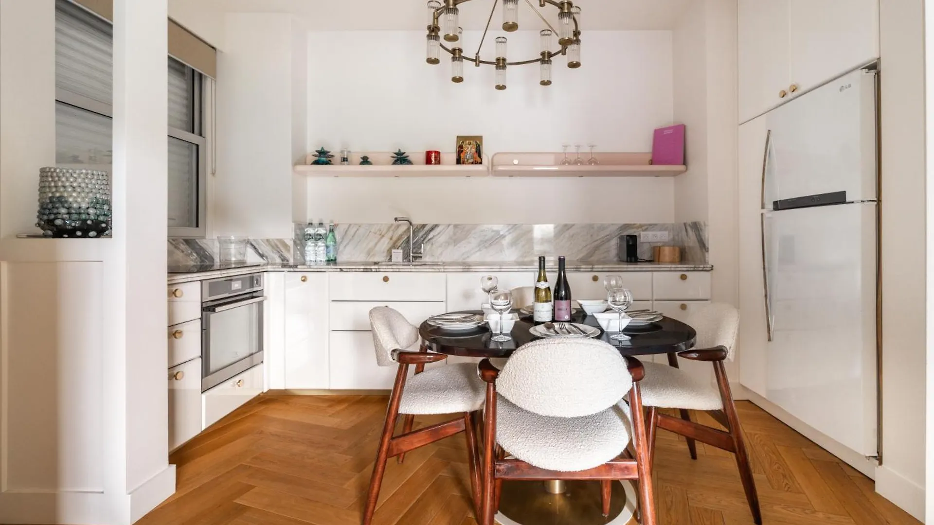 Luxury Apartment On Canal Saint Martin 파리
