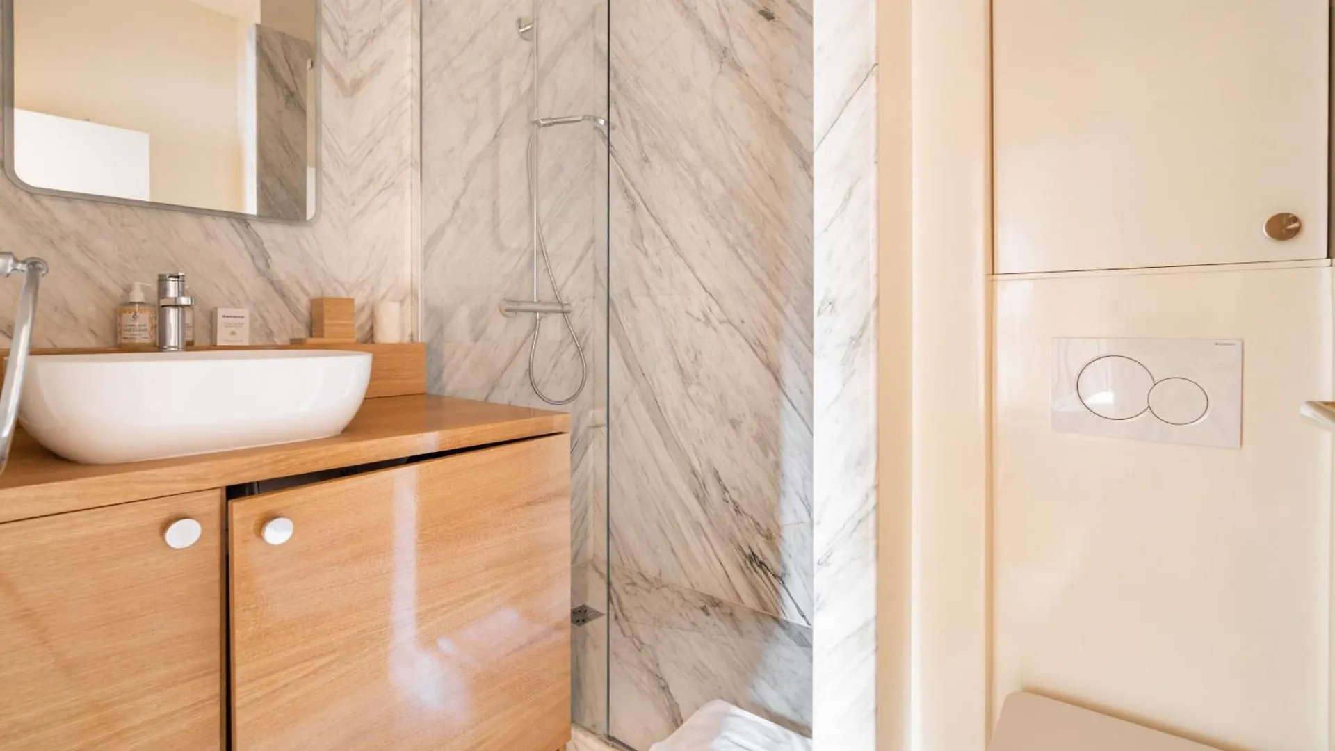 Luxury Apartment On Canal Saint Martin パリ 0*,