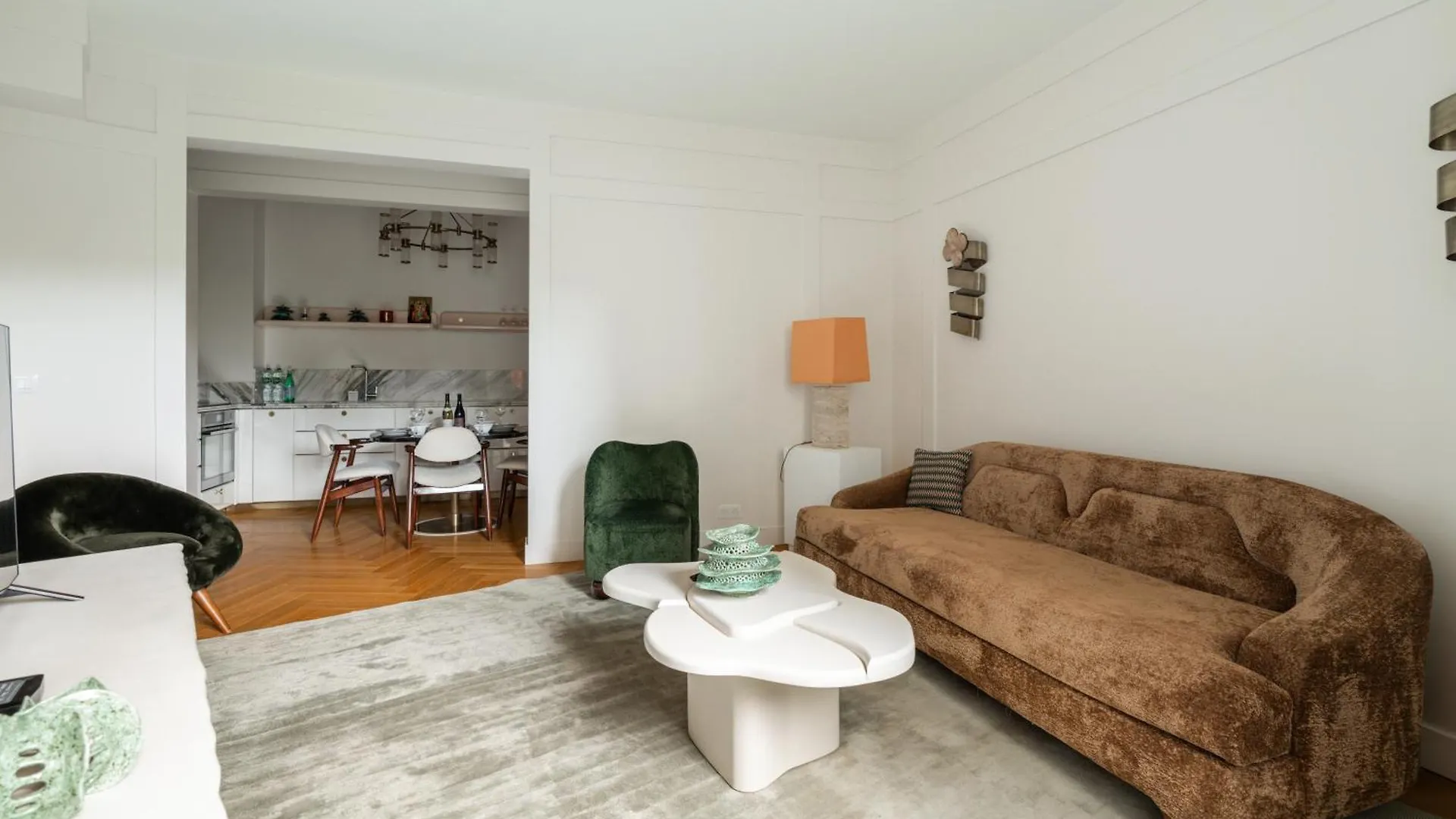 Luxury Apartment On Canal Saint Martin Paris